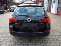 Gebraucht Opel Astra Edition 110 PS (80 kW) 2011 Schwarz metallic Kombi