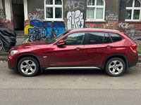 Gebraucht BMW X1 109 PS (80 kW) 2011 Rot SUV