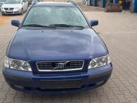 Second-hand Volvo V40 100 CP (73 kW) 2004 Albastru Break