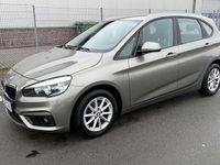 Gebraucht BMW 216 Active Tourer 116 PS (85 kW) 2015 Silber Van / Kleinbus