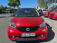 Używany Smart ForFour Passion 90 KM (66 kW) 2019 Czerwony Hatchback