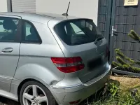 Gebraucht Mercedes B200 140 PS (102 kW) 2010 Silber Van / Kleinbus