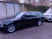 Gebraucht BMW 530 193 PS (141 kW) 2002 Schwarz Kombi