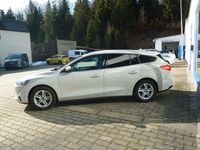 Gebraucht Ford Focus Cool & Connect 125 PS (91 kW) 2020 Weiß Limousine