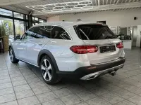 Gebraucht Mercedes E220 All-Terrain Avantgarde 194 PS (142 kW) 2017 Iridiumsilber  metalliclack Kombi