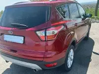 Gebraucht Ford Kuga Titanium 150 PS (110 kW) 2019 Rot SUV