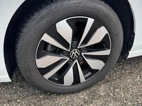 Gebraucht VW Golf VIII 131 PS (96 kW) 2023 Weiß Kleinwagen