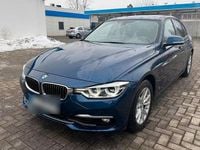 Gebraucht BMW 320 184 PS (135 kW) 2017 Blau Limousine