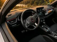 Gebraucht Renault Arkana RS Line 159 PS (116 kW) 2023 Weiß SUV
