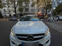 Gebraucht Mercedes CLA180 AMG line 122 PS (89 kW) 2015 Weiß Limousine