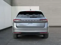 Neu Skoda Superb Selection 150 PS (110 kW) 2025 Graphitegrau metallic Kombi