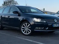Gebraucht VW Passat 140 PS (102 kW) 2012 Blau Kombi