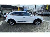Gebraucht Kia Niro Spirit 141 PS (103 kW) 2021 Snowwhite pearl (weiß) SUV