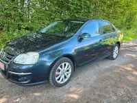 Gebraucht VW Jetta 140 PS (102 kW) 2009 Andere farben Limousine