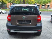 Gebraucht Skoda Yeti Plus Edition 122 PS (89 kW) 2013 Braun SUV