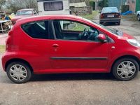 Gebraucht Peugeot 107 Filou 68 PS (50 kW) 2011 Rot Kleinwagen