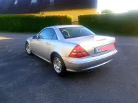 Second-hand Mercedes SLK200 163 CP (119 kW) 2003 Argintiu Cabrio
