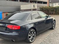 Gebraucht Audi A4 Design 179 PS (131 kW) 2011 Blau Limousine