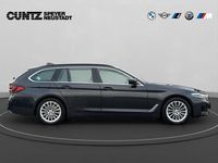 Gebraucht BMW 520 190 PS (139 kW) 2022 Sophistograu brillanteffekt Kombi