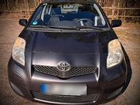 Gebraucht Toyota Yaris 100 PS (73 kW) 2009 Grau Kleinwagen