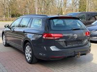 Gebraucht VW Passat Comfortline 150 PS (110 kW) 2017 Grau Kombi