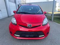 Gebraucht Toyota Aygo Cool 68 PS (50 kW) 2014 Rot Kleinwagen