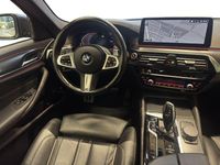 Gebraucht BMW 530 M Sport 252 PS (185 kW) 2021 Sophistograu brillant metalli Kombi