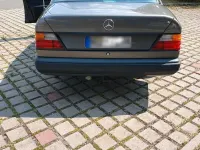Gebraucht Mercedes 230 132 PS (97 kW) 1986 Grau Limousine
