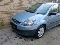 Gebraucht Ford Fiesta 65 PS (47 kW) 2007 Blau Kleinwagen