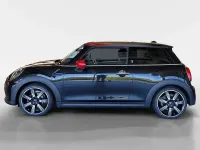 Gebraucht Mini Cooper 136 PS (100 kW) 2022 Midnight black metallic Kleinwagen