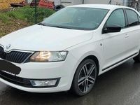 Gebraucht Skoda Rapid Style 105 PS (77 kW) 2014 Weiß Kleinwagen