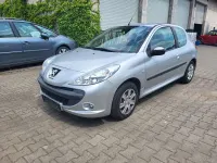Gebraucht Peugeot 206 60 PS (44 kW) 2009 Silber Limousine