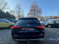 Gebraucht Mercedes C220 200 PS (147 kW) 2023 Blau Kombi