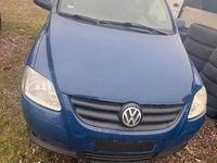 Gebraucht VW Fox 54 PS (39 kW) 2006 Blau Kleinwagen