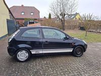 Gebraucht Ford Fiesta 60 PS (44 kW) 2004 Schwarz Kleinwagen