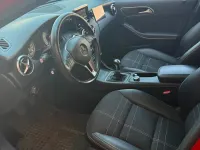 Gebraucht Mercedes A180 122 PS (89 kW) 2014 Rot Kleinwagen