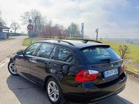 Gebraucht BMW 318 143 PS (105 kW) 2008 Schwarz Kombi