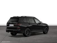 Gebraucht BMW X7 Shadowline 340 PS (250 kW) 2025 Black sapphire metallic SUV