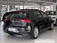 Gebraucht VW Golf VIII Life 150 PS (110 kW) 2024 Grenadillschwarz (schwarz) Limousine