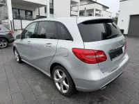 Gebraucht Mercedes B180 109 PS (80 kW) 2014 Silber Kleinwagen