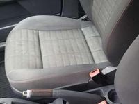 Gebraucht VW Polo 64 PS (47 kW) 2007 Silber Kleinwagen