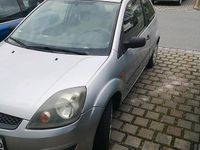 Gebraucht Ford Fiesta 60 PS (44 kW) 2011 Silber Kleinwagen