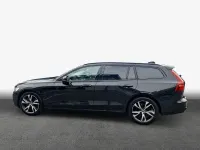 Gebraucht Volvo V60 Plus 197 PS (144 kW) 2025 Schwarz Kombi