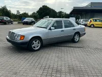 Gebraucht Mercedes 200 118 PS (86 kW) 1991 Silber Limousine