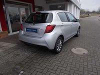 Gebraucht Toyota Yaris Comfort 99 PS (72 kW) 2014 Silber Limousine