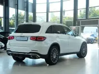 Gebraucht Mercedes GLC400d AMG line 330 PS (242 kW) 2022 Polarweiss  unilack SUV