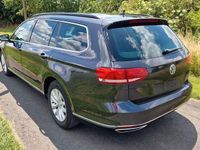 Gebraucht VW Passat Comfortline 190 PS (139 kW) 2017 Grau Kombi