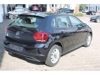Gebraucht VW Polo Highline 95 PS (69 kW) 2021 Deep black (metallic) Limousine