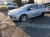 Gebraucht Ford Focus 100 PS (73 kW) 2014 Grau Kombi