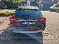 Gebraucht Mercedes GLA220 170 PS (125 kW) 2014 Beige SUV